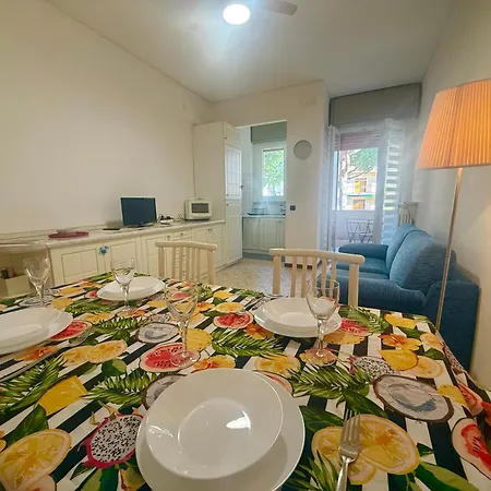 Casa Spaziosa In Centro Con Terrazza Abitabile * Marina dʼAndora