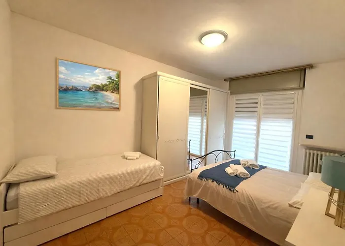 Casa Spaziosa In Centro Con Terrazza Abitabile Marina dʼAndora